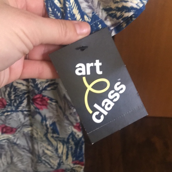 Boys Floral Collar Button-up (size M, 8/10) - Picture 3 of 5